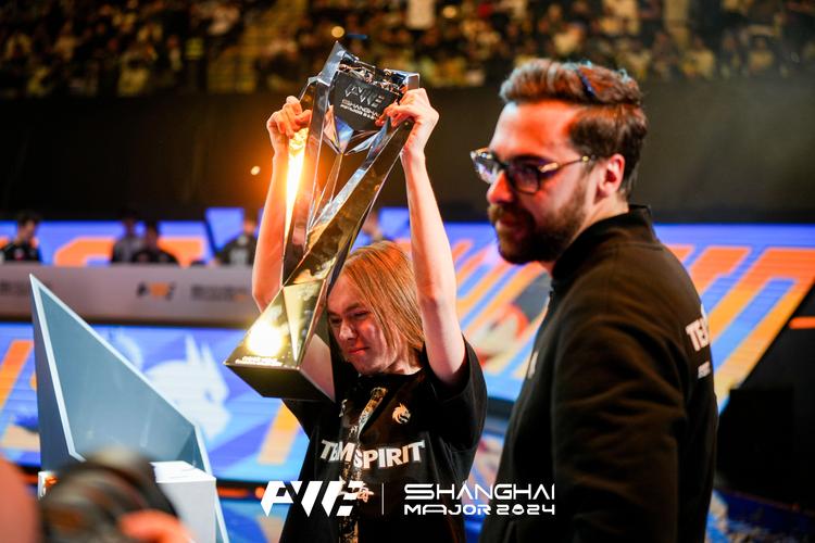 Team WE ：下路选手Stay将下放二队担任AD，将随队征战LDL